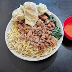 Mie Ayam Pangsit Jumbo