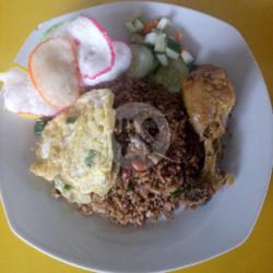 Nasi Goreng Ayam Goreng   Telor