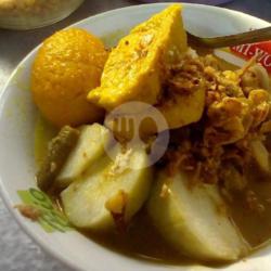 Lontong Lodeh Telur