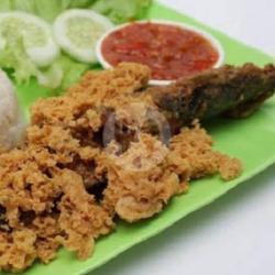 Pecel Lele Kremes