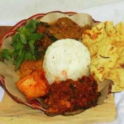 Nasi Pecel Ayam Bumbu Merah