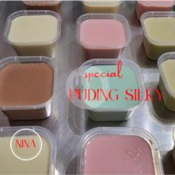 Silky Puding Strawberry