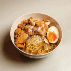 Crispy Chicken Curry Noodle