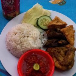 Nasi Ayam Lalapan Tahu Tempe Ati Ampla