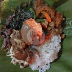 1x Nasi Gudeg Suwir Telur   1x Panas/es Teh Anget