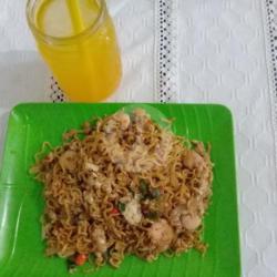 Indomie Mie Goreng (pedas Bs Ditentukn)   Mandi