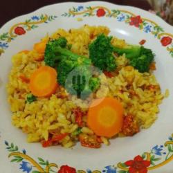 Nasi Goreng Kunyit Spesial Sayur