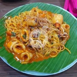 Mie Aceh Cumi