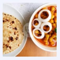 Chole/ Chana Masala With 2 Chapati