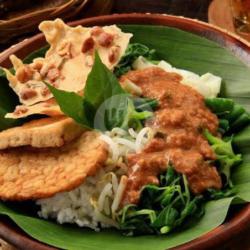 Nasi Pecel   Mendoan