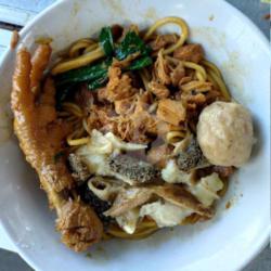 Mie Ayam Istimewa Lengkap