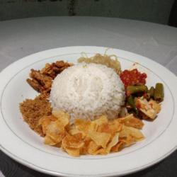 Nasi Gurih Pergedel