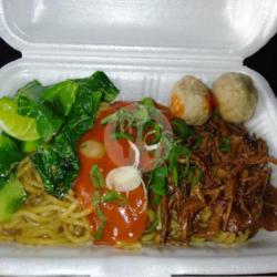 Mie Ayam Plus Bakso