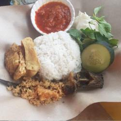 Nasi Lele Kremes