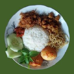 Nasi Campur Telur Bali