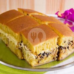 Martabak Manis Strawberry Susu Ukuran Besar