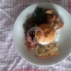 Nasi Rendang Telor Dadar,rames Komplit