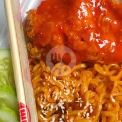 Mie Spicy Chicken Hot Lava