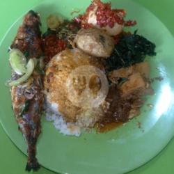 Nasi Kembung Bakar Perkedel Telor Bulat