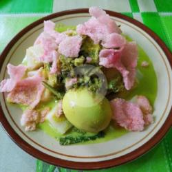 Lontong Sayur Pakis Plus Telor