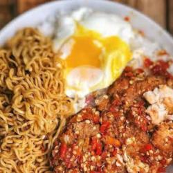 Indomie Telur Ayam Geprek Merah