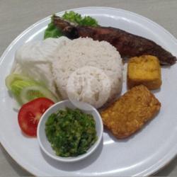 Paket Lengkap Lele Sambel Ijo