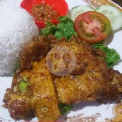 Nasi   Telor Bakar   Lalapan   Sambal