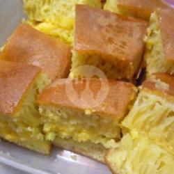 Martabak Manis Keju Kismis Susu