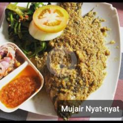 Mujair Nyat-nyat   Nasi   Plecing Kangkung   Sambal