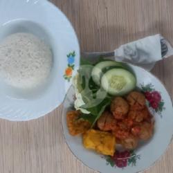 Nasi Bakso Sambal Lalapan