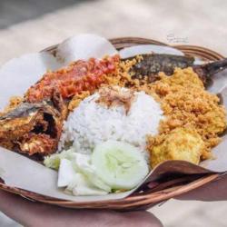 Nnasi Uduk Lele  Goreng,tahu Tempe