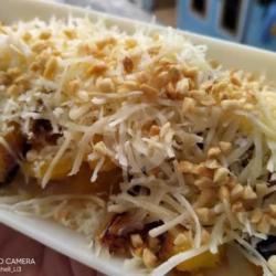 Pisang Crispy Keju Glaze Alpukat Kacang