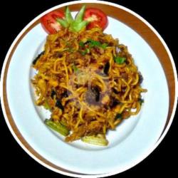 Mie Tulang Goreng