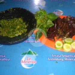 Bebek Bakar Sambal Ijo  Merah