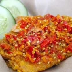 Ayam Penyet Sambel Jerit