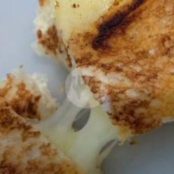 Roti Bakar Kornet Mozarella