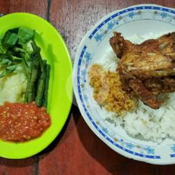 Lalapan Ayam Kampung   Nasi