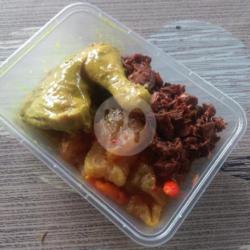 Gudeg Krecek Ayam Goreng/opor