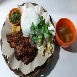 Ayam Bakar Cabe Ijo Komplit