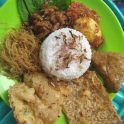 Nasi Uduk Gorengan