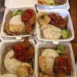 Nasi   Ayam Grepek