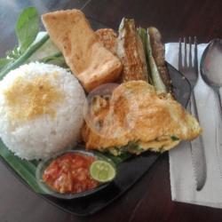 Nasi Lalapan 4t (tahu Tempe Telur Terong)