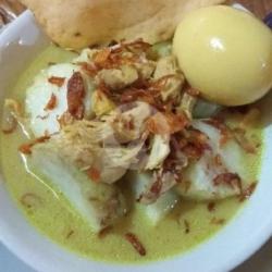 Lontong Opor Ayam  Telur