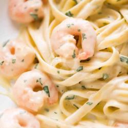 Creamy Garlic Prawn Fetucine