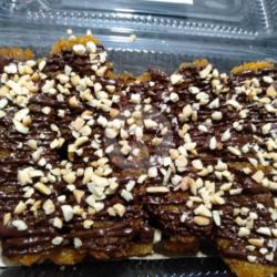 Banana Crispy Toping Coklat,kacang