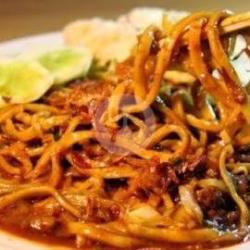 Mie Kuning Kuah Besar Seafood