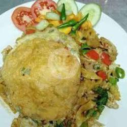 Kwetiaw Goreng Plus Telor Dadar