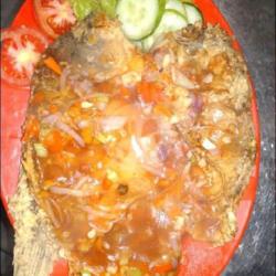 Ikan Gurameh Saus Padang