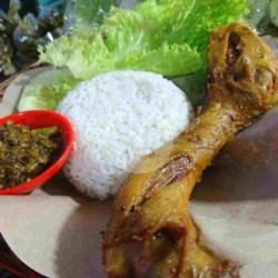 Nasi Kepala Bebek Sambal Hitam Ijo