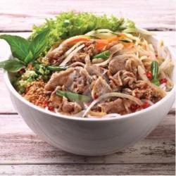 Dry Rice Vermicelli With Stir Fried Beef